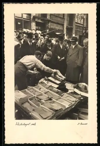 AK Whitechapel, Whitechapel Sale