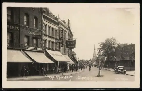 AK Clapham, The Pavement