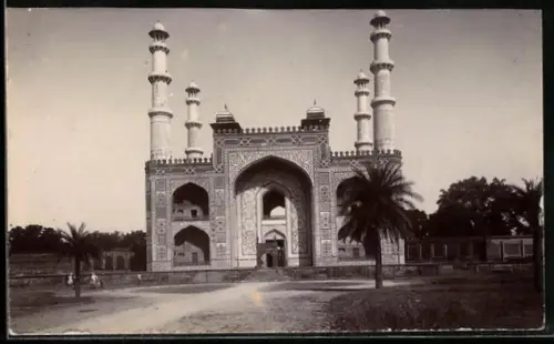 AK Agra, Herrschaftliches Gebäude mit Türmen