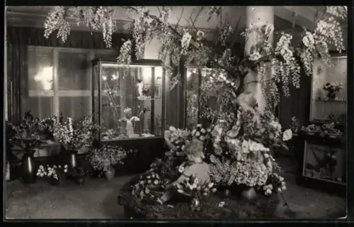 AK Sebnitz /Sa., Blumenschau und Verkauf des VEB Kunstblume