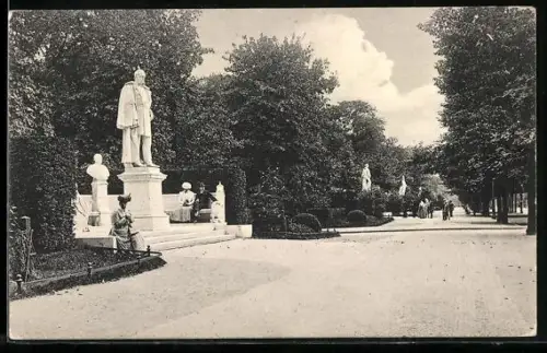 AK Berlin-Tiergarten, Siegesallee mit Standbildern