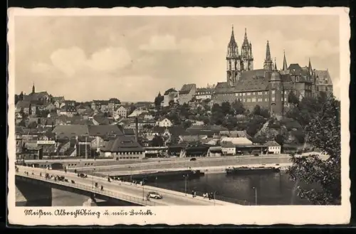 AK Meissen, Teilansicht mit Albrechtsburg, Fussgänger, Schiffe