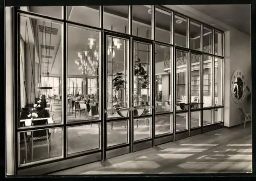 AK Nordhausen /Harz, HO-Gaststätte Stadt-Terrasse, Innenansicht