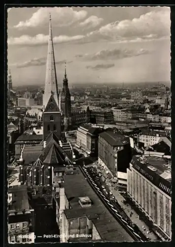 AK Hamburg, Petri-Kirche und Rathaus aus der Vogelschau, mit Karstadt