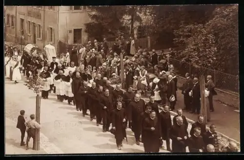 Foto-AK Wertheim, Umzug in der Strasse