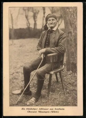 AK Sontheim /Münsingen, 99jähriger Albbauer auf einem Stuhl sitzend