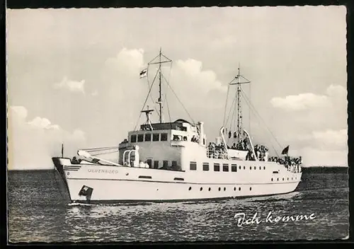 AK Wangerooge, MS Oldenburg fährt mit langsamer Fahrt, Passagierschiff