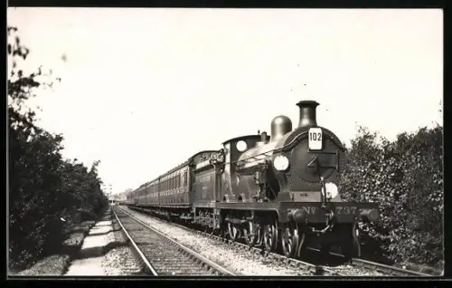 AK Britische Lokomotive Nr. 737 der Southern Railway in Fahrt, englische Eisenbahn