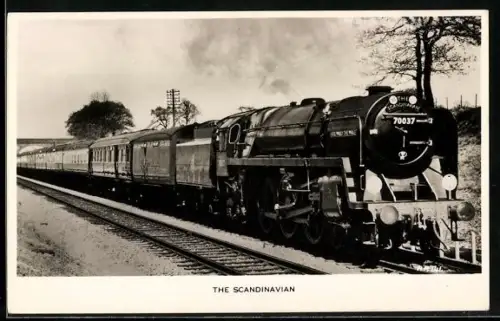 AK Britische Lokomotive Nr. 70037 Hereward the Wake mit dem Scandinavian Personenzug, englische Eisenbahn