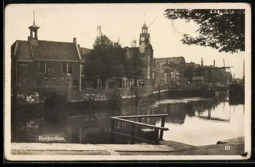AK Rotterdam, Panorama am Wasser mit Turmgebäuden, Ortspartie
