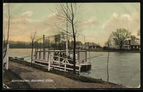 AK Bourne End, Bungalows
