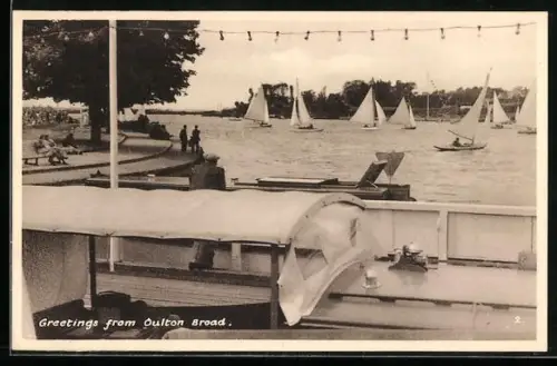 AK Oulton Broad, Wasserpartie mit Promenade und Segelbooten