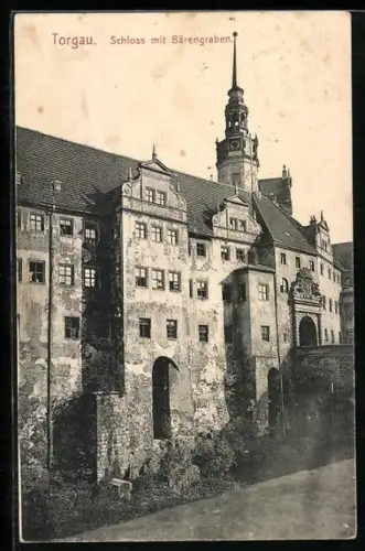 AK Torgau a. E., am Bärengraben vor dem Schloss