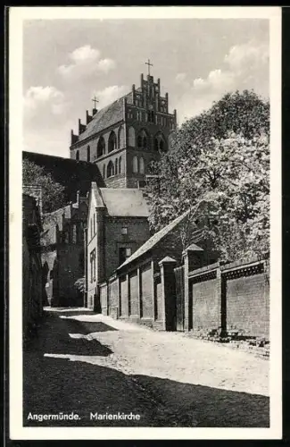 AK Angermünde, Marienkirche mit Strasse