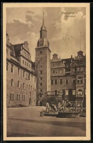 AK Merseburg, Schlosshof mit Kanonen