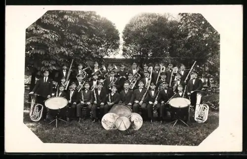 Foto-AK Gruppenbild mit Blasinstrumenten und Trommeln