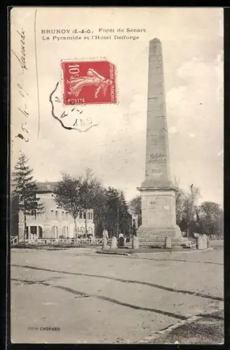 AK Brunoy, Foret de Senart, la Pyramide et l'Hotel Delforge
