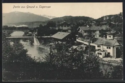 AK Gmund a. Tegernsee, Flusslauf, Brücke, Ortsansicht