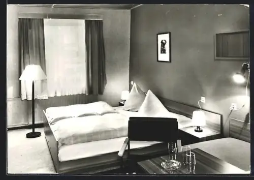 AK Schellerhau /Kr. Dippoldiswalde, FDGB-Erholungsheim Otto Buchwitz, Urlauberzimmer, Innenansicht