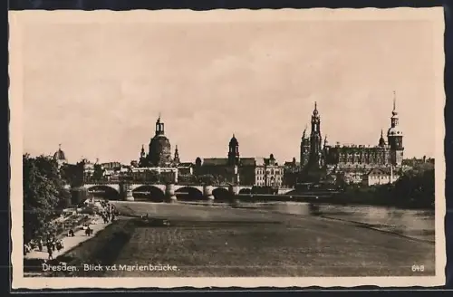 AK Dresden, Blick von der Marienbrücke auf den Ort