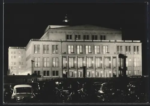 AK Leipzig, Opernhaus am Karl-Marx-Platz bei Nacht
