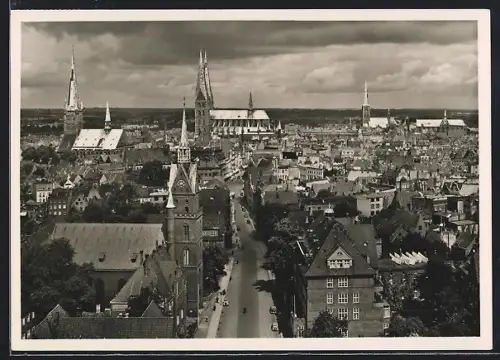 AK Lübeck, Teilansicht mit St. Petri-, St. Marien & St. Jakobi-Kirche vom Domturm aus gesehen