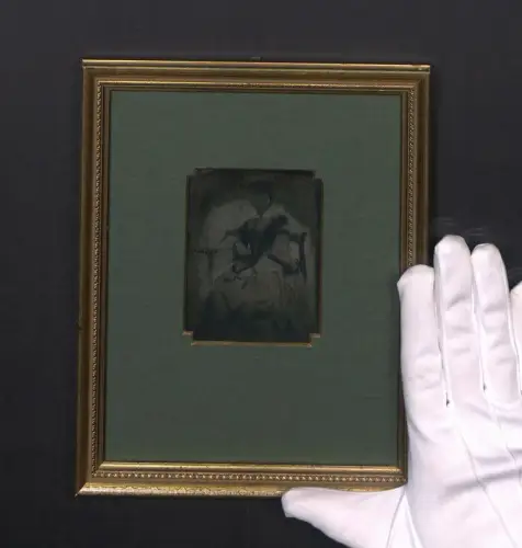 Fotografie Ambrotypie 1860, Frau Robert Fassbender, geborenen Adelheid Kisters, Schmuck ist gold gehöht