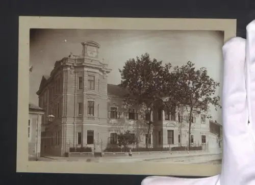 Fotografie unbekannter Fotograf, Ansicht Wien, Offiziers Witwen und Waisenhaus in der Lainzerstr. 155