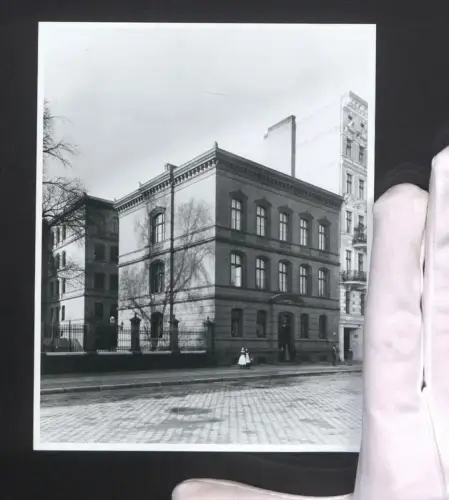 Fotografie Ansicht Berlin-Kreuzberg, Bergmannstrasse 28-29 mit der 133. & 149. Gemeindeschule