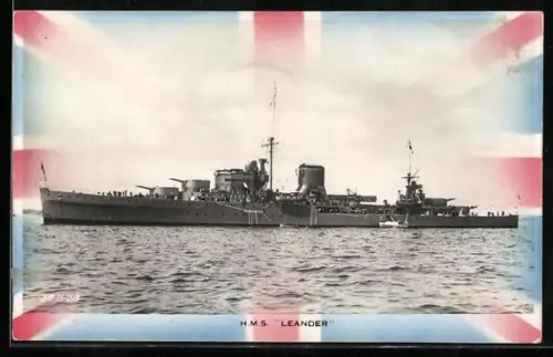 AK Kreuzer H.M.S. Leader vor dem Union Jack, Kriegsschiff