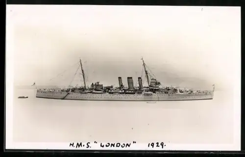 AK Model of H.M.S. London, 10.000-tons cruiser of 1929, Modellbau