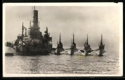 AK British submarines with mothership, U-Boot