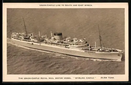 AK Passagierschiff M.V. Stirling Castle der Union Castle Line auf hoher See