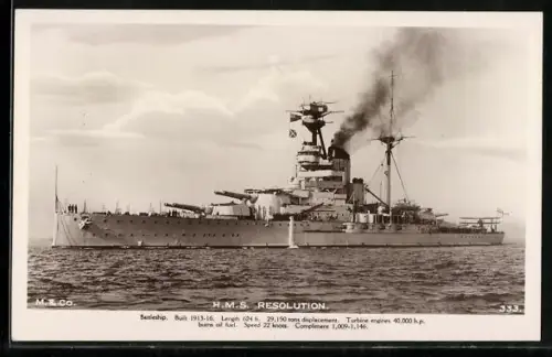 AK Kriegsschiff H.M.S. Resolution mit Doppeldecker-Flugzeug auf dem Achterdeck
