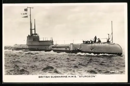 AK Britisches U-Boot H.M.S. Sturgeon auf Einsatzfahrt