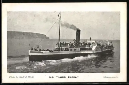 AK Raddampfer Lord Elgin über den Achtersteven fahrend, Passagierschiff