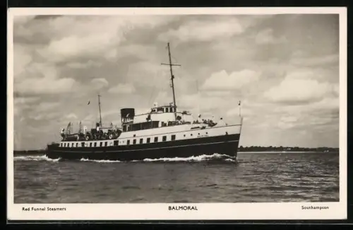 AK Passagierschiff Balmoral mit zahlreichen Passagieren an Deck