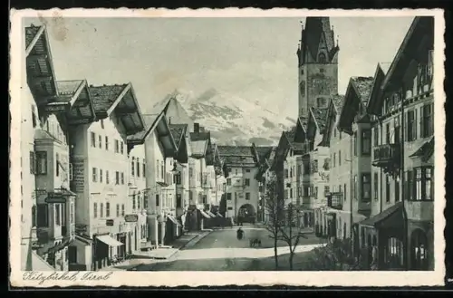 AK Kitzbühel, Ortspartie am Tor mit Geschäften