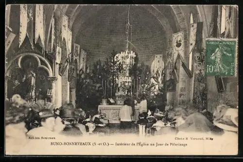 AK Buno-Bonneveaux, Interieur de l'Eglise un Jour de Pelerinage