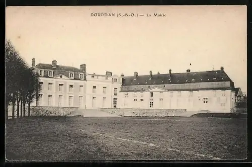 AK Dourdan, La Mairie