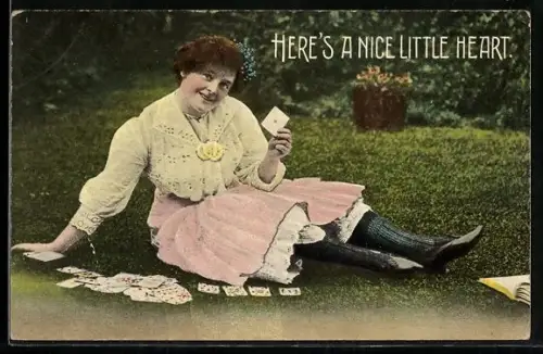 AK Dame beim Kartenlegen mit einer Herz Karte