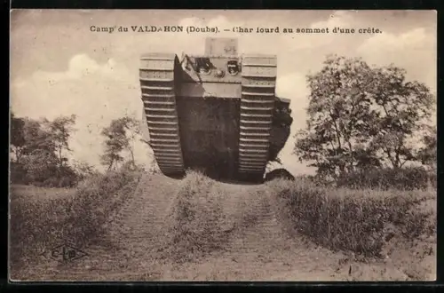 AK Valdaron /Doubs, Panzer auf einem Weg
