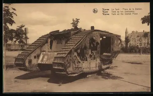 AK Ypern, Zerstörter Tank auf dem Bahnhofsplatz