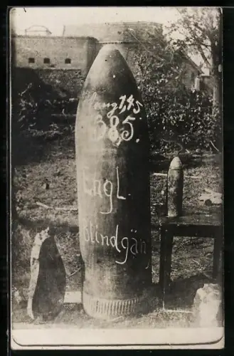 AK Englischer Blindgänger, 38,5 cm Projektil