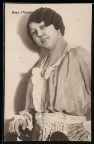 AK Schauspielerin Rosa Wilson mit gewelltem Haar