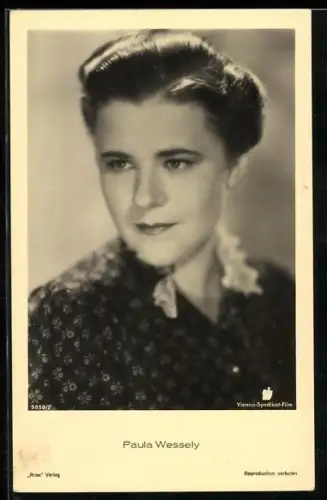 AK Schauspielerin Paula Wessely mit Spitzenkragen