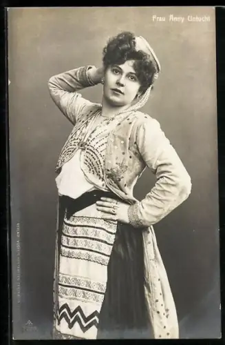 AK Operettedarstellerin Änny Untucht in einer ihrer Rollen