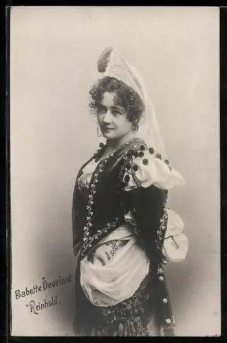 AK Schauspielerin Babette Devrient-Reinhold im Bühnenkleid