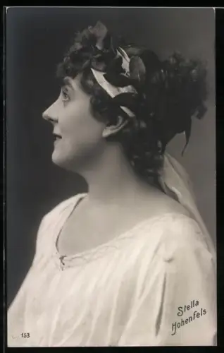 AK Schauspielerin Stella Hohenfels mit Haarband
