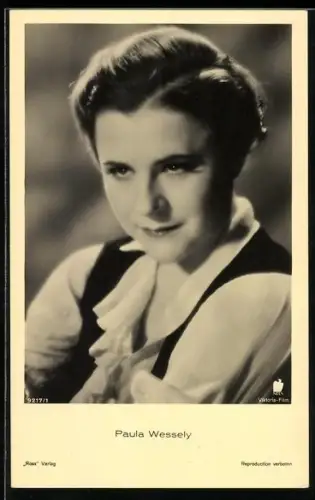 AK Schauspieler Paula Wessely, mit Hochsteckfrisur